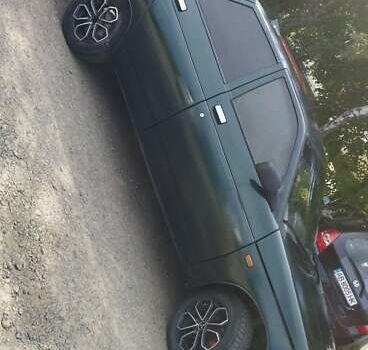 Зелений ВАЗ 2110, об'ємом двигуна 1.6 л та пробігом 300 тис. км за 1950 $, фото 1 на Automoto.ua