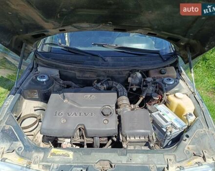 Зелений ВАЗ 2110, об'ємом двигуна 1.6 л та пробігом 230 тис. км за 1800 $, фото 2 на Automoto.ua