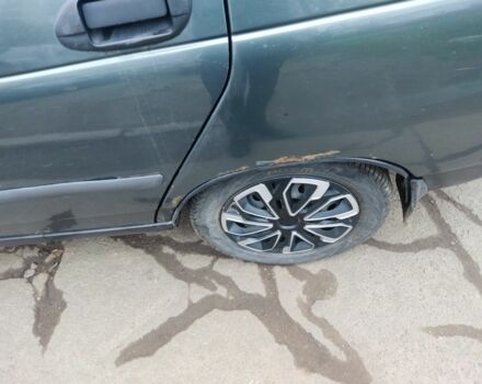 Зеленый ВАЗ 2110, объемом двигателя 1.6 л и пробегом 303 тыс. км за 1419 $, фото 7 на Automoto.ua