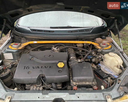 Зеленый ВАЗ 2110, объемом двигателя 1.6 л и пробегом 196 тыс. км за 1750 $, фото 9 на Automoto.ua