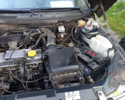 Зеленый ВАЗ 2110, объемом двигателя 1.6 л и пробегом 350 тыс. км за 800 $, фото 8 на Automoto.ua