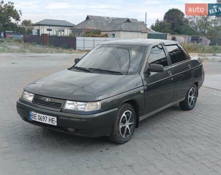Зеленый ВАЗ 2110, объемом двигателя 1.6 л и пробегом 180 тыс. км за 2250 $, фото 2 на Automoto.ua