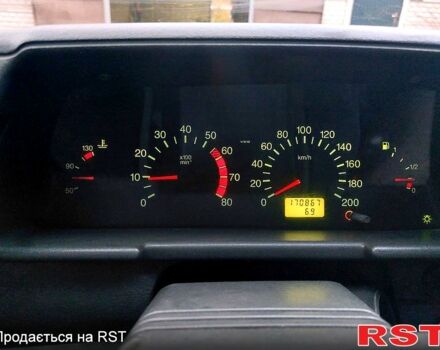 Зеленый ВАЗ 2110, объемом двигателя 1.6 л и пробегом 170 тыс. км за 2000 $, фото 7 на Automoto.ua