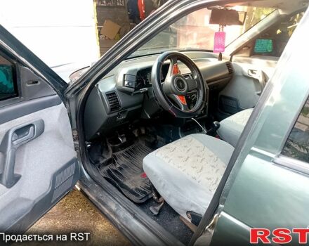 Зеленый ВАЗ 2110, объемом двигателя 1.6 л и пробегом 225 тыс. км за 1700 $, фото 1 на Automoto.ua