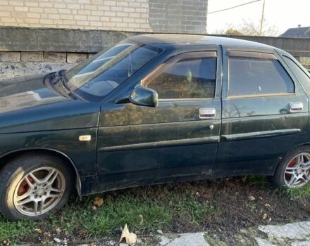 Зеленый ВАЗ 2110, объемом двигателя 1.6 л и пробегом 236 тыс. км за 1100 $, фото 1 на Automoto.ua