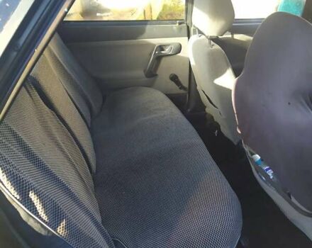 Зелений ВАЗ 2110, об'ємом двигуна 1.6 л та пробігом 138 тис. км за 2000 $, фото 3 на Automoto.ua