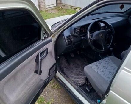 Зелений ВАЗ 2110, об'ємом двигуна 1.6 л та пробігом 133 тис. км за 1600 $, фото 3 на Automoto.ua