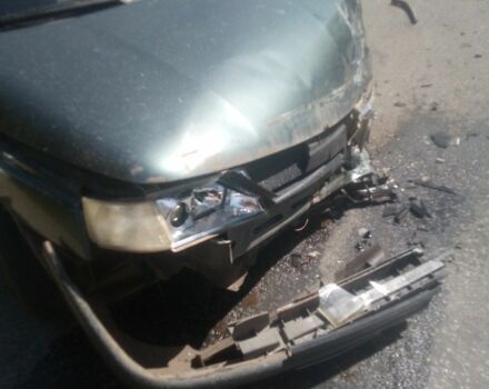 Зеленый ВАЗ 2110, объемом двигателя 0 л и пробегом 150 тыс. км за 500 $, фото 2 на Automoto.ua