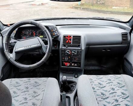 Зелений ВАЗ 2110, об'ємом двигуна 1.6 л та пробігом 92 тис. км за 2490 $, фото 13 на Automoto.ua