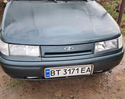 Зеленый ВАЗ 2110, объемом двигателя 1.6 л и пробегом 300 тыс. км за 3200 $, фото 1 на Automoto.ua