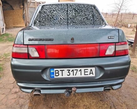 Зеленый ВАЗ 2110, объемом двигателя 1.6 л и пробегом 300 тыс. км за 3200 $, фото 2 на Automoto.ua