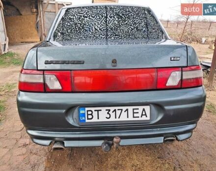 Зеленый ВАЗ 2110, объемом двигателя 1.6 л и пробегом 300 тыс. км за 3200 $, фото 1 на Automoto.ua