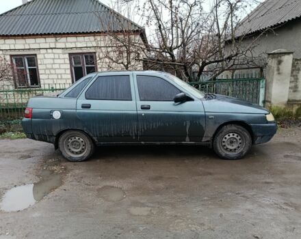 Зеленый ВАЗ 2110, объемом двигателя 1.6 л и пробегом 300 тыс. км за 1350 $, фото 2 на Automoto.ua