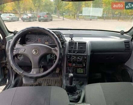 Зелений ВАЗ 2110, об'ємом двигуна 1.6 л та пробігом 250 тис. км за 2300 $, фото 4 на Automoto.ua