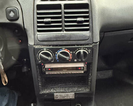 Зелений ВАЗ 2110, об'ємом двигуна 1.6 л та пробігом 200 тис. км за 1900 $, фото 19 на Automoto.ua