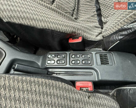 Зелений ВАЗ 2110, об'ємом двигуна 1.6 л та пробігом 200 тис. км за 1900 $, фото 18 на Automoto.ua