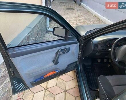 Зеленый ВАЗ 2110, объемом двигателя 1.6 л и пробегом 104 тыс. км за 3400 $, фото 4 на Automoto.ua