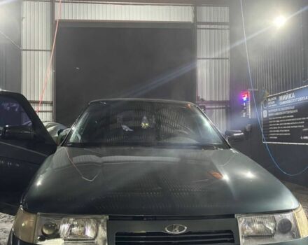 Зеленый ВАЗ 2110, объемом двигателя 1.6 л и пробегом 180 тыс. км за 2100 $, фото 2 на Automoto.ua