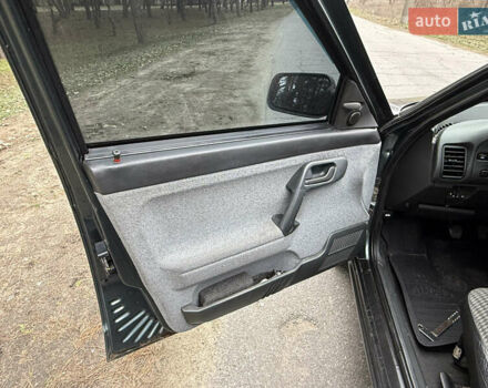 Зелений ВАЗ 2110, об'ємом двигуна 1.6 л та пробігом 200 тис. км за 1900 $, фото 15 на Automoto.ua