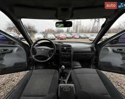 Зеленый ВАЗ 2110, объемом двигателя 1.6 л и пробегом 275 тыс. км за 2750 $, фото 12 на Automoto.ua