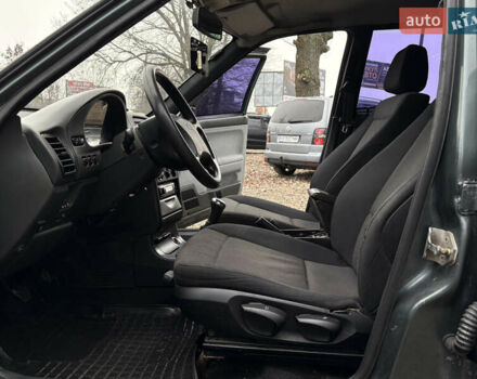 Зеленый ВАЗ 2110, объемом двигателя 1.6 л и пробегом 275 тыс. км за 2750 $, фото 8 на Automoto.ua