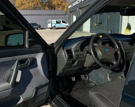 Зеленый ВАЗ 2110, объемом двигателя 1.6 л и пробегом 202 тыс. км за 2500 $, фото 5 на Automoto.ua