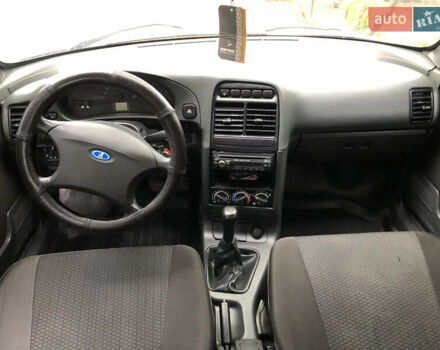 Зелений ВАЗ 2110, об'ємом двигуна 1.6 л та пробігом 124 тис. км за 2400 $, фото 5 на Automoto.ua