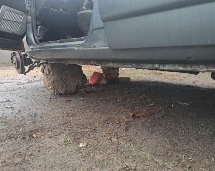 Зеленый ВАЗ 2110, объемом двигателя 1.6 л и пробегом 200 тыс. км за 1750 $, фото 3 на Automoto.ua