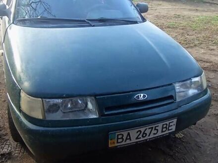 Зеленый ВАЗ 2110, объемом двигателя 1.5 л и пробегом 200 тыс. км за 1500 $, фото 1 на Automoto.ua