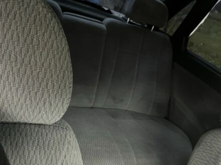 Зеленый ВАЗ 2110, объемом двигателя 1.5 л и пробегом 300 тыс. км за 700 $, фото 1 на Automoto.ua