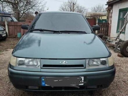 Зеленый ВАЗ 2110, объемом двигателя 1.6 л и пробегом 190 тыс. км за 2400 $, фото 1 на Automoto.ua