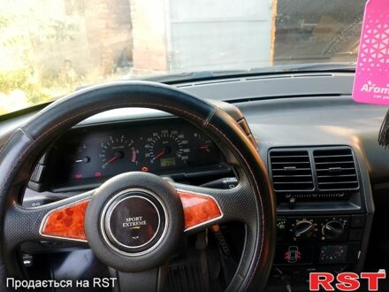 Зеленый ВАЗ 2110, объемом двигателя 1.6 л и пробегом 225 тыс. км за 1700 $, фото 1 на Automoto.ua