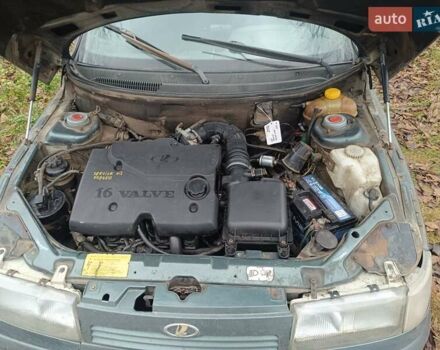 Зеленый ВАЗ 2110, объемом двигателя 1.6 л и пробегом 510 тыс. км за 1500 $, фото 1 на Automoto.ua