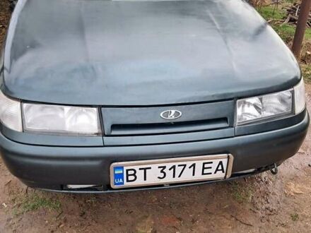 Зеленый ВАЗ 2110, объемом двигателя 1.6 л и пробегом 300 тыс. км за 3200 $, фото 1 на Automoto.ua