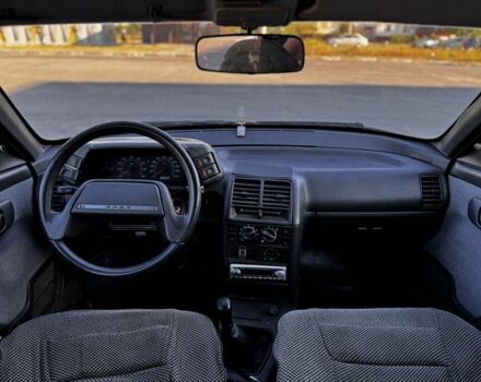 Чорний ВАЗ 21104, об'ємом двигуна 1.6 л та пробігом 130 тис. км за 1900 $, фото 5 на Automoto.ua