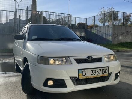 ВАЗ 2111 2012 у Києві на Automoto.ua Білий ВАЗ 2111, об'ємом двигуна 1.6 л та пробігом 95 тис. км за 3500 $, фото 1 на Automoto.ua