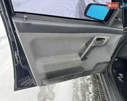 Черный ВАЗ 2111, объемом двигателя 1.5 л и пробегом 139 тыс. км за 2550 $, фото 12 на Automoto.ua