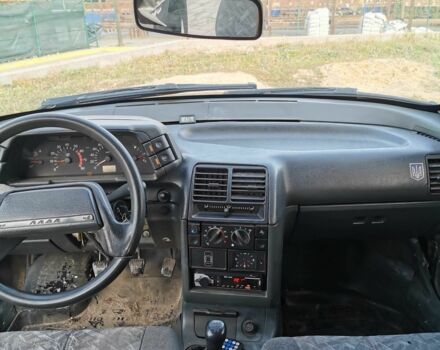 Черный ВАЗ 2111, объемом двигателя 1.6 л и пробегом 231 тыс. км за 713 $, фото 2 на Automoto.ua