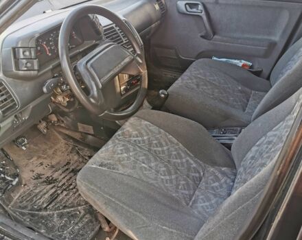 Черный ВАЗ 2111, объемом двигателя 1.6 л и пробегом 231 тыс. км за 713 $, фото 5 на Automoto.ua