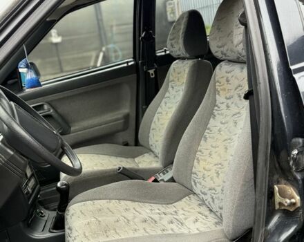 Черный ВАЗ 2111, объемом двигателя 1.6 л и пробегом 220 тыс. км за 750 $, фото 6 на Automoto.ua