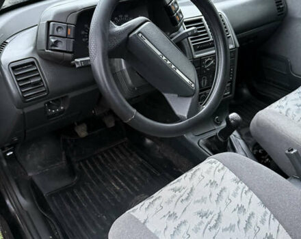 Черный ВАЗ 2111, объемом двигателя 1.6 л и пробегом 180 тыс. км за 2000 $, фото 18 на Automoto.ua