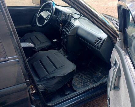 Чорний ВАЗ 2111, об'ємом двигуна 1.6 л та пробігом 250 тис. км за 1810 $, фото 4 на Automoto.ua