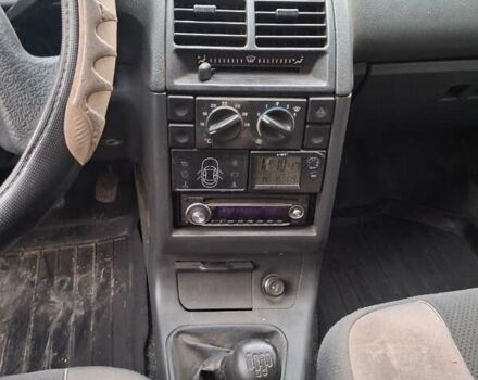 Черный ВАЗ 2111, объемом двигателя 1.6 л и пробегом 125 тыс. км за 1800 $, фото 2 на Automoto.ua