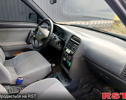 Черный ВАЗ 2111, объемом двигателя 1.6 л и пробегом 179 тыс. км за 1650 $, фото 5 на Automoto.ua