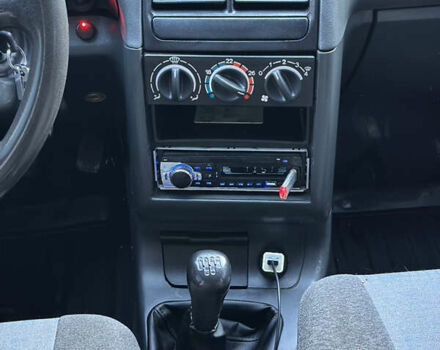 Черный ВАЗ 2111, объемом двигателя 1.6 л и пробегом 103 тыс. км за 2200 $, фото 24 на Automoto.ua