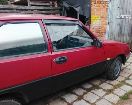 Красный ВАЗ 2111, объемом двигателя 1.1 л и пробегом 245 тыс. км за 921 $, фото 1 на Automoto.ua