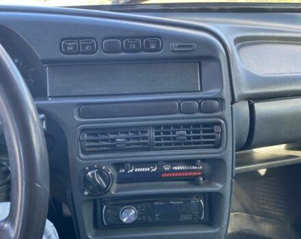 Красный ВАЗ 2111, объемом двигателя 1.6 л и пробегом 256 тыс. км за 1850 $, фото 11 на Automoto.ua