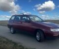 Красный ВАЗ 2111, объемом двигателя 1.5 л и пробегом 211 тыс. км за 2004 $, фото 1 на Automoto.ua