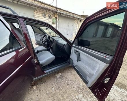 ВАЗ 2111 2008 в Николаеве на Automoto.ua Красный ВАЗ 2111, объемом двигателя 1.6 л и пробегом 133 тыс. км за 3250 $, фото 27 на Automoto.ua