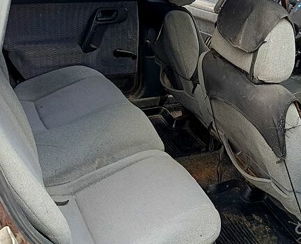 Красный ВАЗ 2111, объемом двигателя 1.6 л и пробегом 200 тыс. км за 1100 $, фото 4 на Automoto.ua